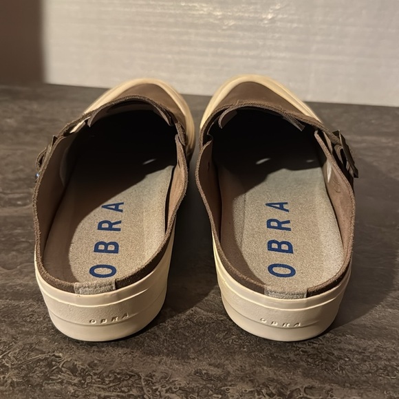 OBRA Heavy Suede Buckled Mule in Taupe/Off-White. Size 9.5 - Picture 4 of 6